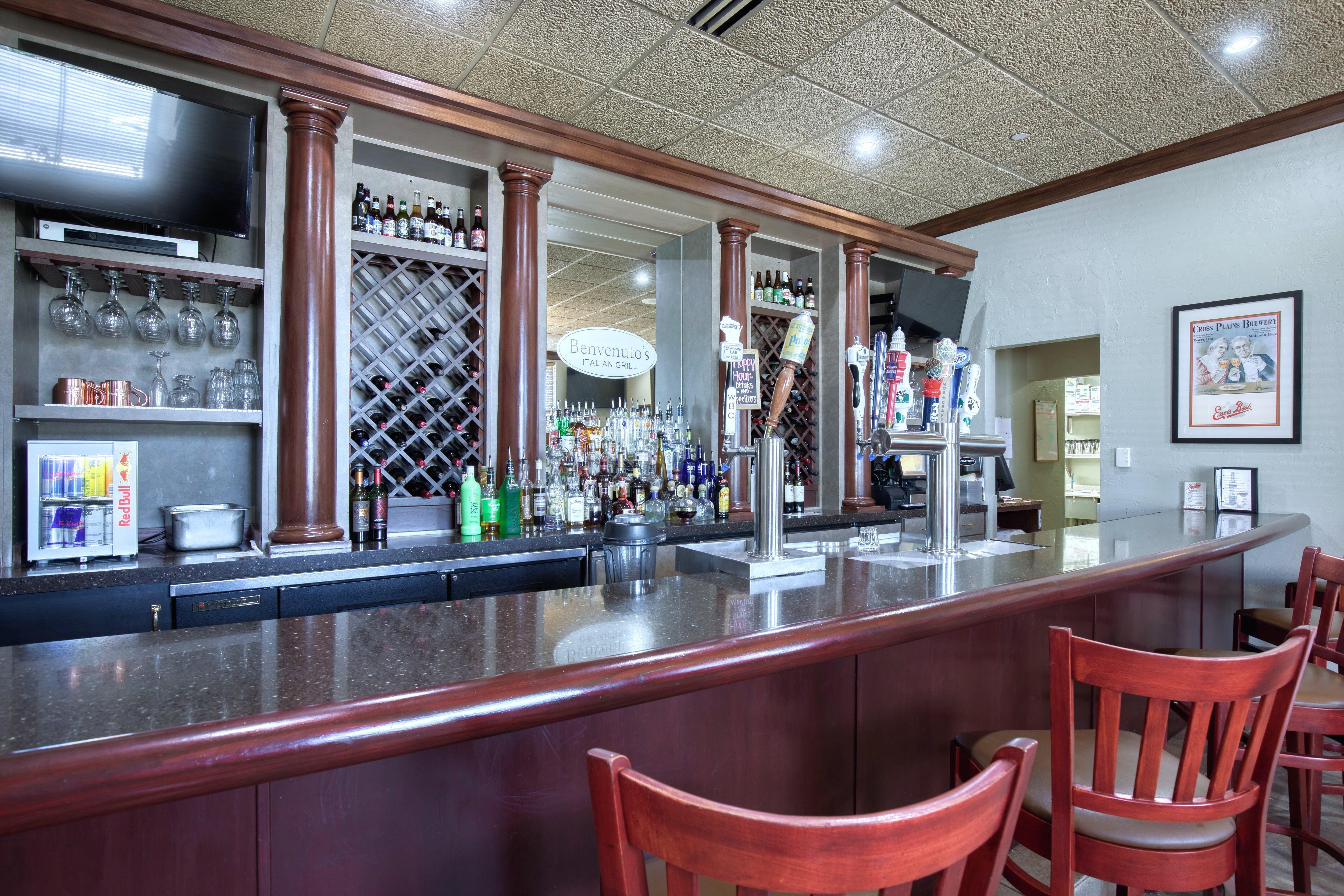 Holiday Inn Hotel & Suites Madison West - Middleton By Ihg Eksteriør billede