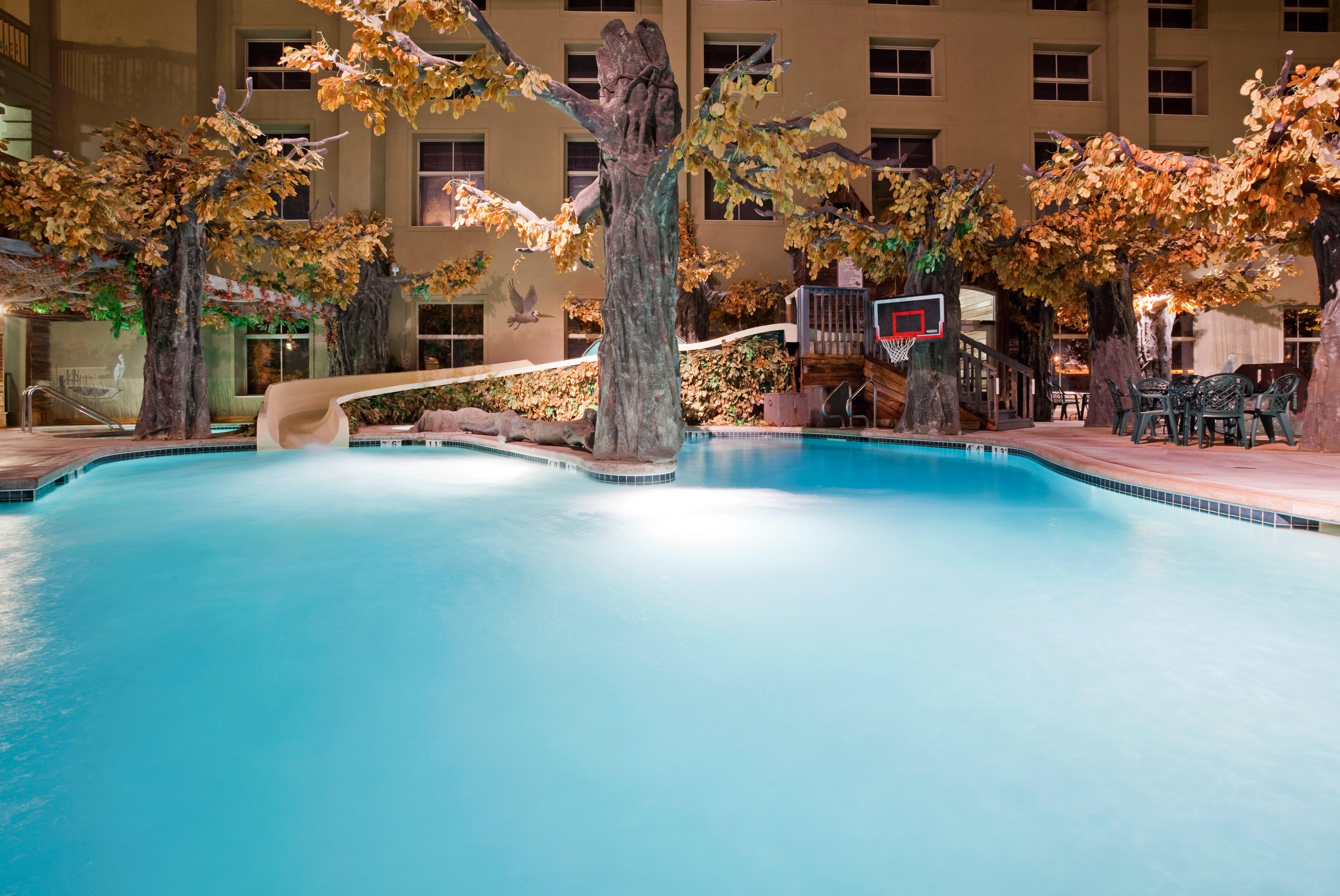 Holiday Inn Hotel & Suites Madison West - Middleton By Ihg Eksteriør billede