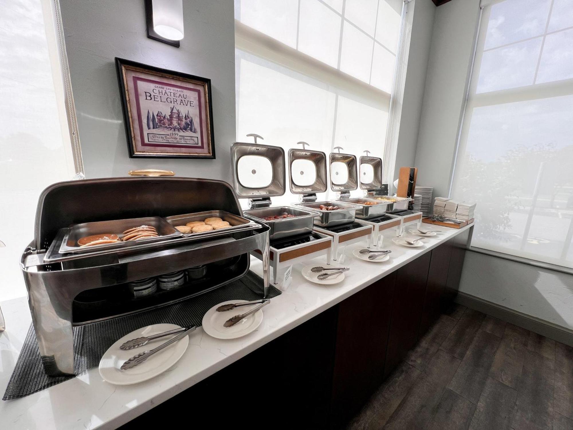 Holiday Inn Hotel & Suites Madison West - Middleton By Ihg Eksteriør billede